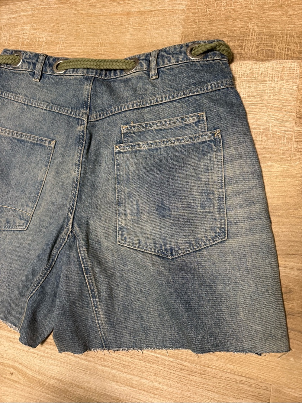 Free People We The Free Moxie Barrel Shorts Truest Blue $128 Size 32 NWOT - Picture 10 of 12